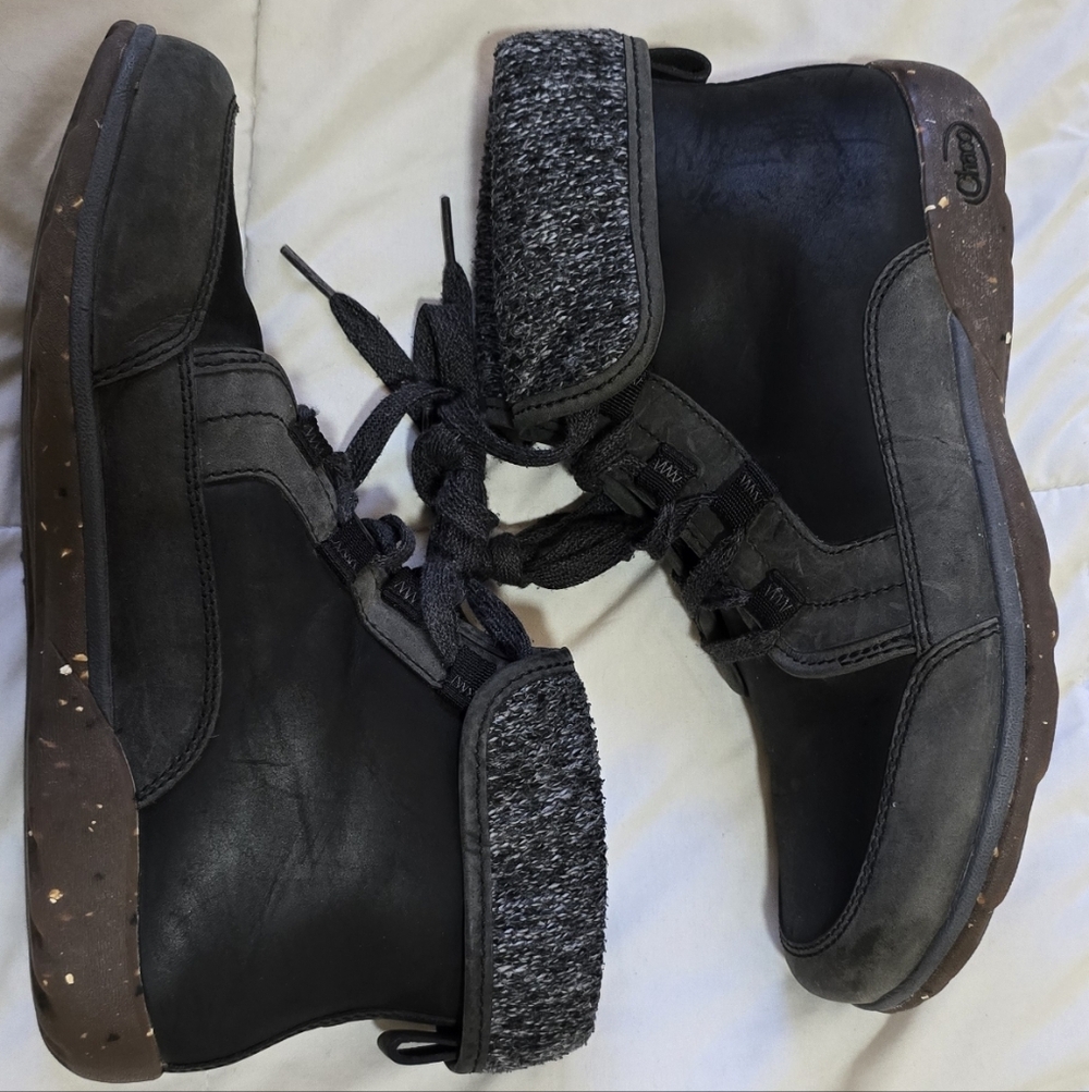 Chaco Woman Black and Gray Shoes